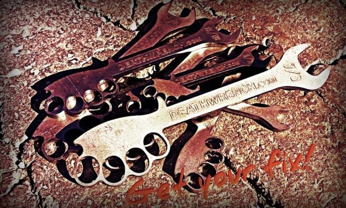 Death Wrench Tools. Инструменты с повышенным уровнем убедительности - Last Day Club