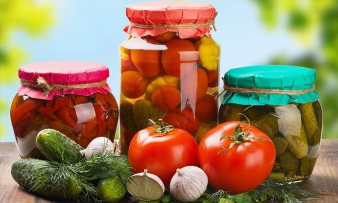 Консервирование - надежный способ защитить продукты от порчи. Есть несколько различных методов, каждый из них обладает своими плюсами и минусами - Last Day Club