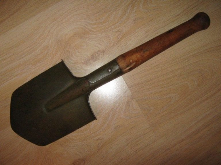 Малая пехотная лопата. История и способы применения