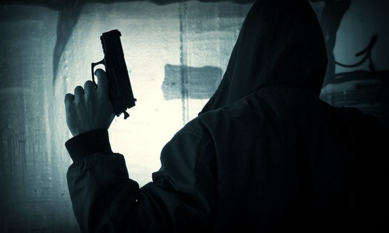 Действия при теракте: Как выжить при нападении вооруженных людей Действия при теракте: Как выжить при нападении вооруженных людей