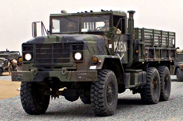 3 - M939 военный грузовик - Лучшие военные автомобили для эвакуации и выживания при ЧС - Last Day Club