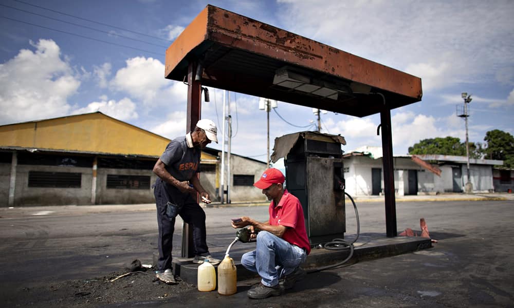 Бензин и дизельное топливо. Опыт Венесуэлы - 10 самых востребованных товаров для бартера - Lasy Day Club