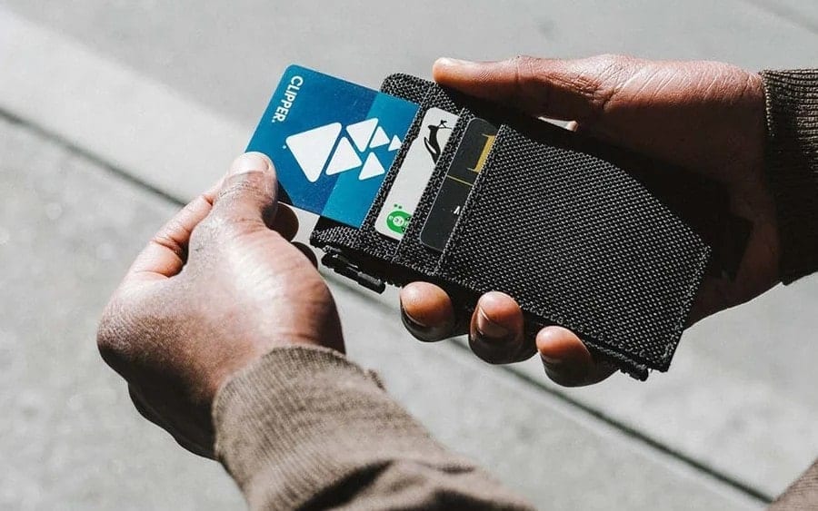 Aer Card Holder Wallet - Кошельки-кардхолдеры - 14 лучших EDC-портмоне для пластиковых карт
