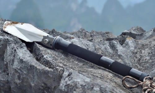 FiveJoy Compact Military Folding Shovel - Лучшие лопаты для выживания, которые помогут вам в дикой природе