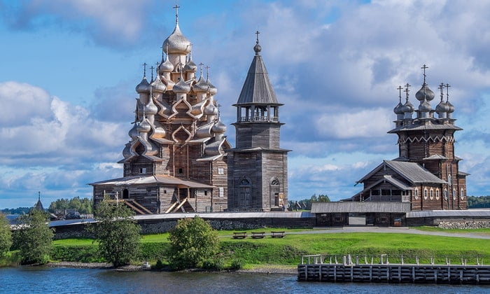 Кижи, Карелия - Красивые места в России, которые должен посетить каждый путешественник