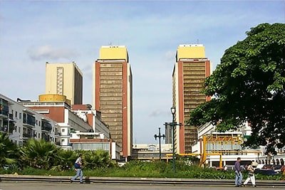 Рис. 24-5. Известные (примечательные) здания в городе Каракас (Венесуэла)