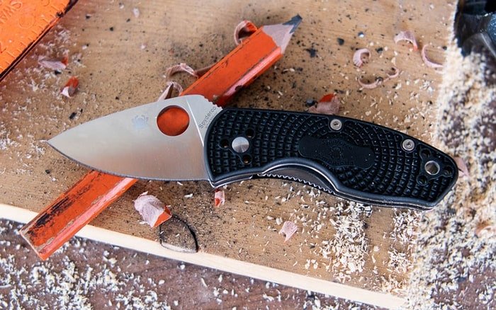 Spyderco Ambitious Lightweight Pocket Knife - Малые карманные ножи - Топ-17 фолдеров и фикседов