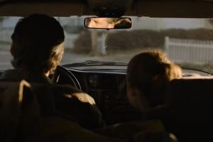 Джоэл и Элли в автомобиле - Сериал Last Of Us